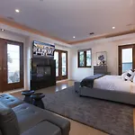 Hollywood Hills Home With La City Views