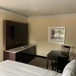 Willow Tree Inn & Suites