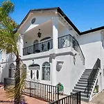 Private Master Bedroom With King Bed Private Bath And Large Flat Tv In Large Centrally Located Gated Unit Near Universal Studio