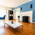 Spacious 2 Bedroom Unit With Fireplace F