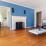 Spacious 2 Bedroom Unit With Fireplace F