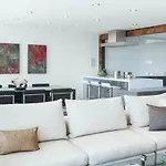 5M New 4Br Jetliner View Modern West Hollywood Hills Oasis