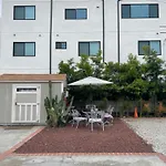 Small Private La Bedroom W Wifi - Private Fridge - Ac Near Usc - Exposition Park - Usc Memorial Coliseum - Banc Of California Bmo Stadium - Downtown Los Angeles Dtla - University Of Southern California Usc!!!