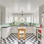 Classic Los Angeles Home 2 Blocks To Melrose Ave!