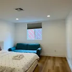 Cozy Haven Private Room 3