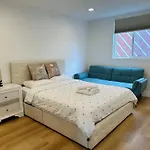 Cozy Haven Private Room 3