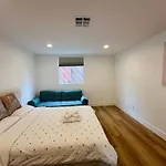 Cozy Haven Private Room 3