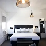 American Hotel