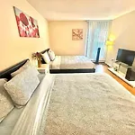Marina Breeze 2 Bedroom Apt With 2 Bathroom