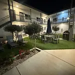 Bh Suites