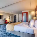 Best Western Premier Noho Inn