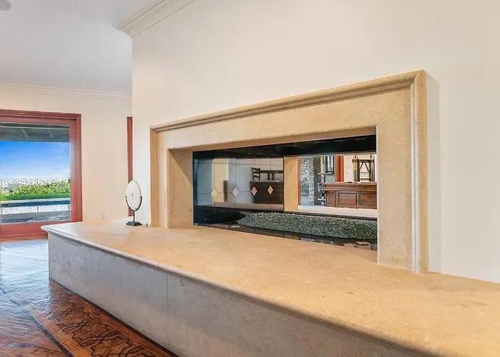 5Bdr Park Lane Villa-Basketball Court-Pool-Views