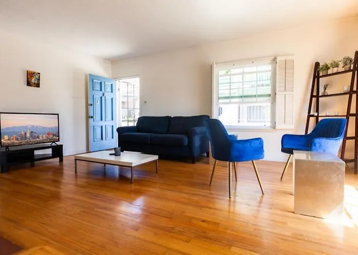 Spacious 2 Bedroom Unit With Fireplace F