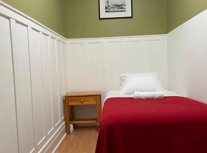 Small Private La Bedroom W Wifi - Private Fridge - Ac Near Usc - Exposition Park - Usc Memorial Coliseum - Banc Of California Bmo Stadium - Downtown Los Angeles Dtla - University Of Southern California Usc!!!