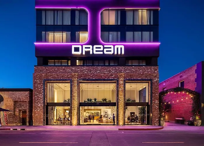 Dream Hollywood