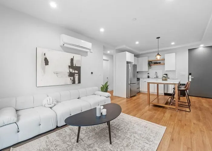 Versatile Luxury Oasis