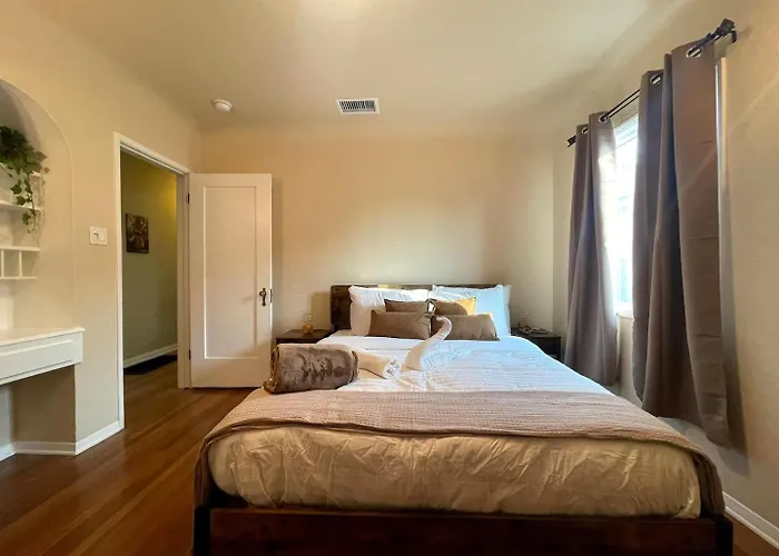 Rustic 3Br 2Ba La Home Near Lax