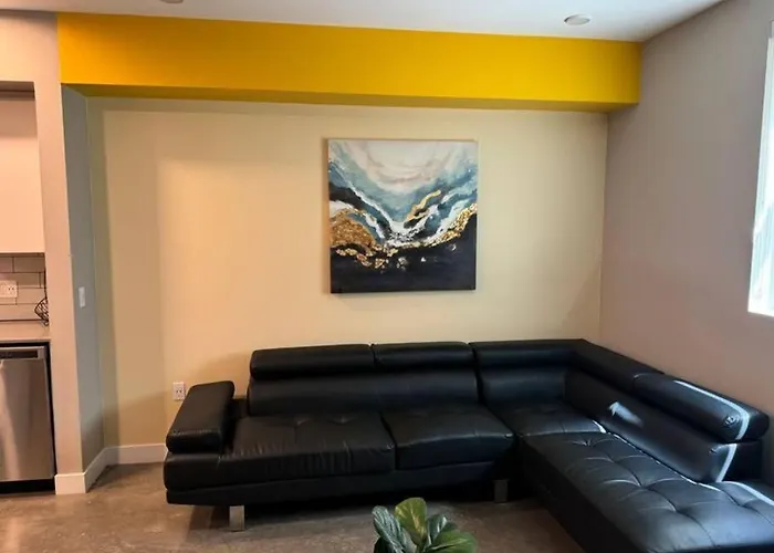 Spacious And Modern 3 Bedroom 2 Unit