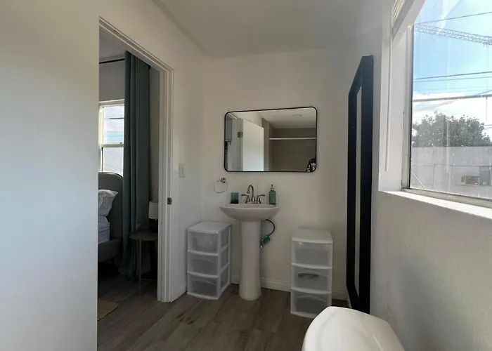 Spacious 3Br 3Ba Home Private Yard In Culver City