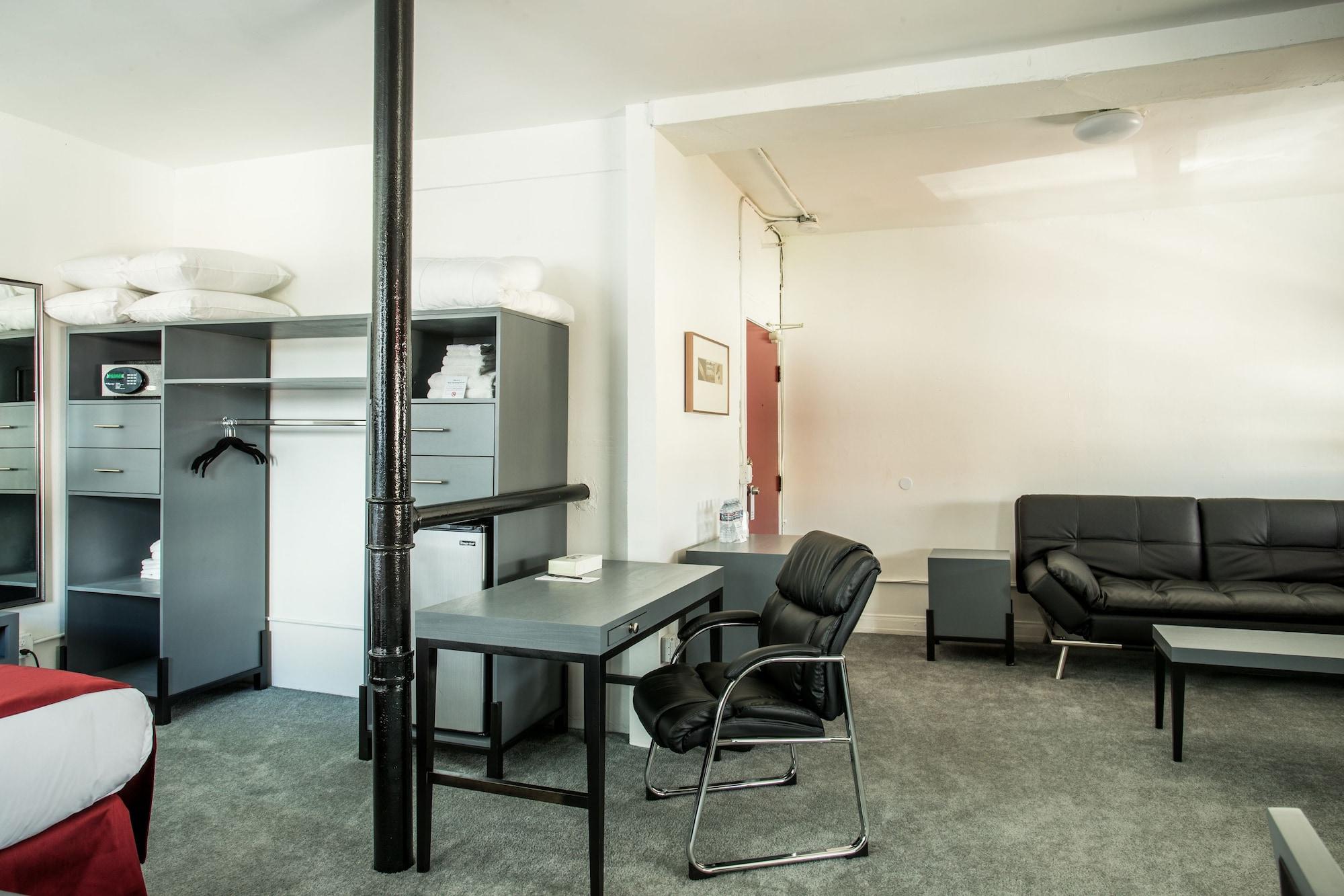 Hotel American 2*