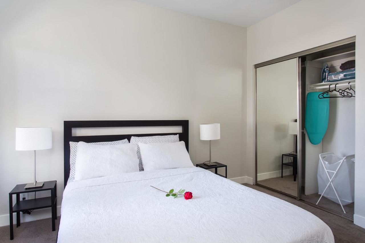 Hollywood Stay Aparthotel
