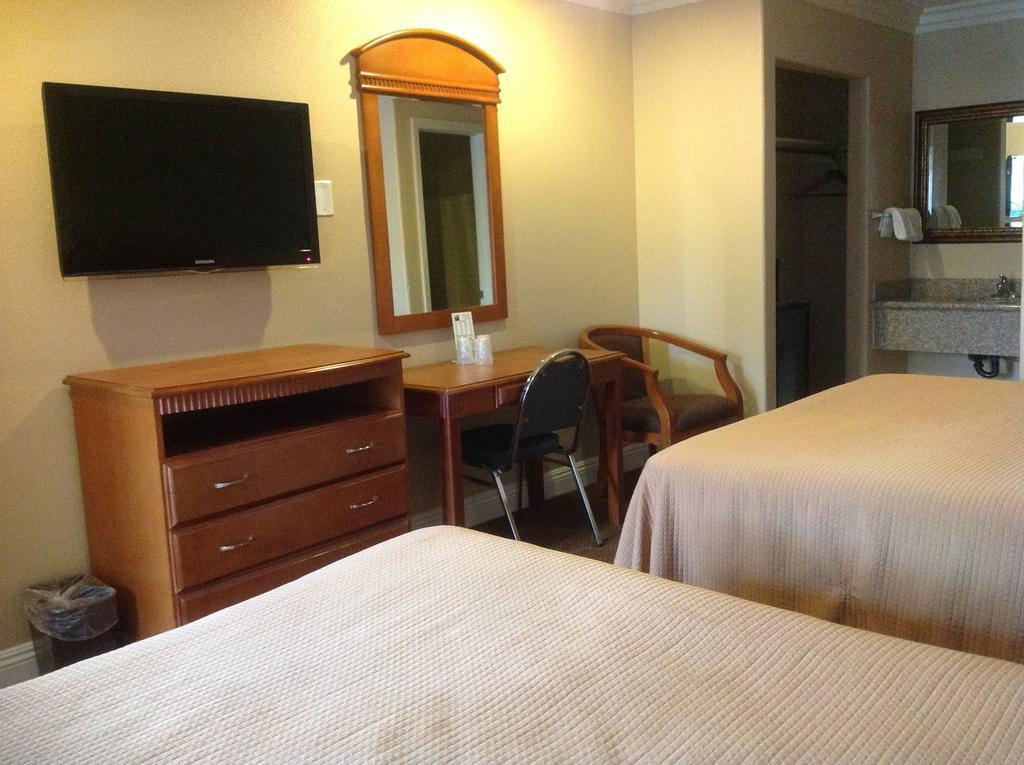 Hyland Nuys 2* Los Angeles