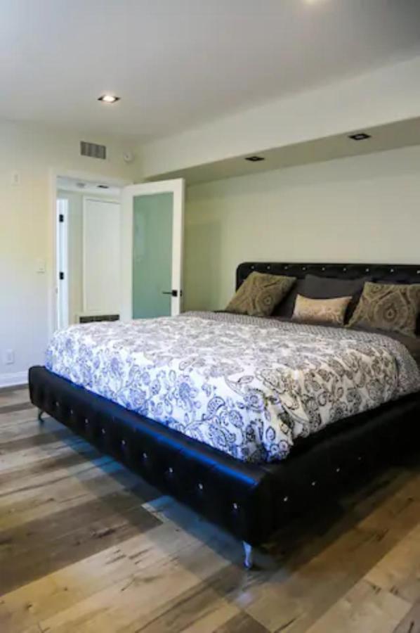 Tranquility In Prime Location With Private Pool *