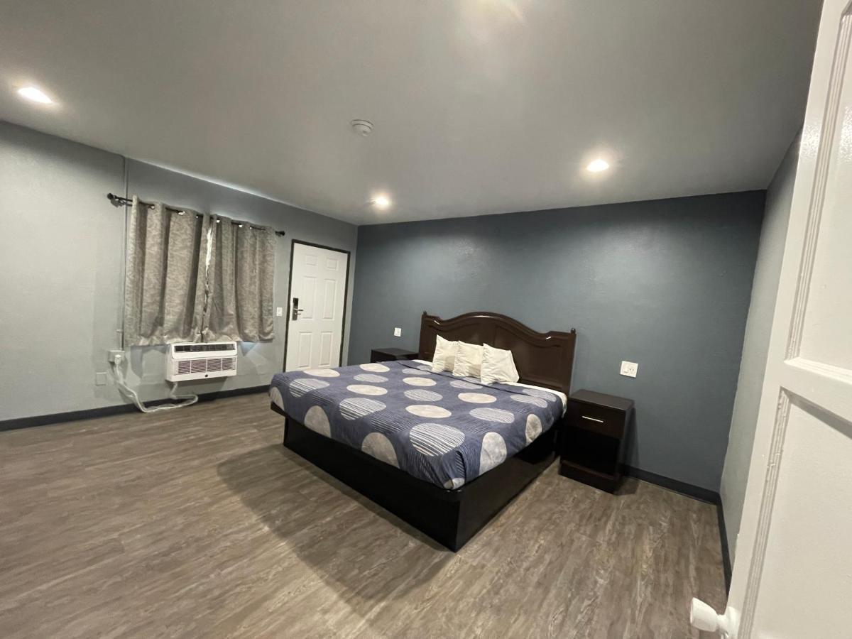 Cornett Motel 2*