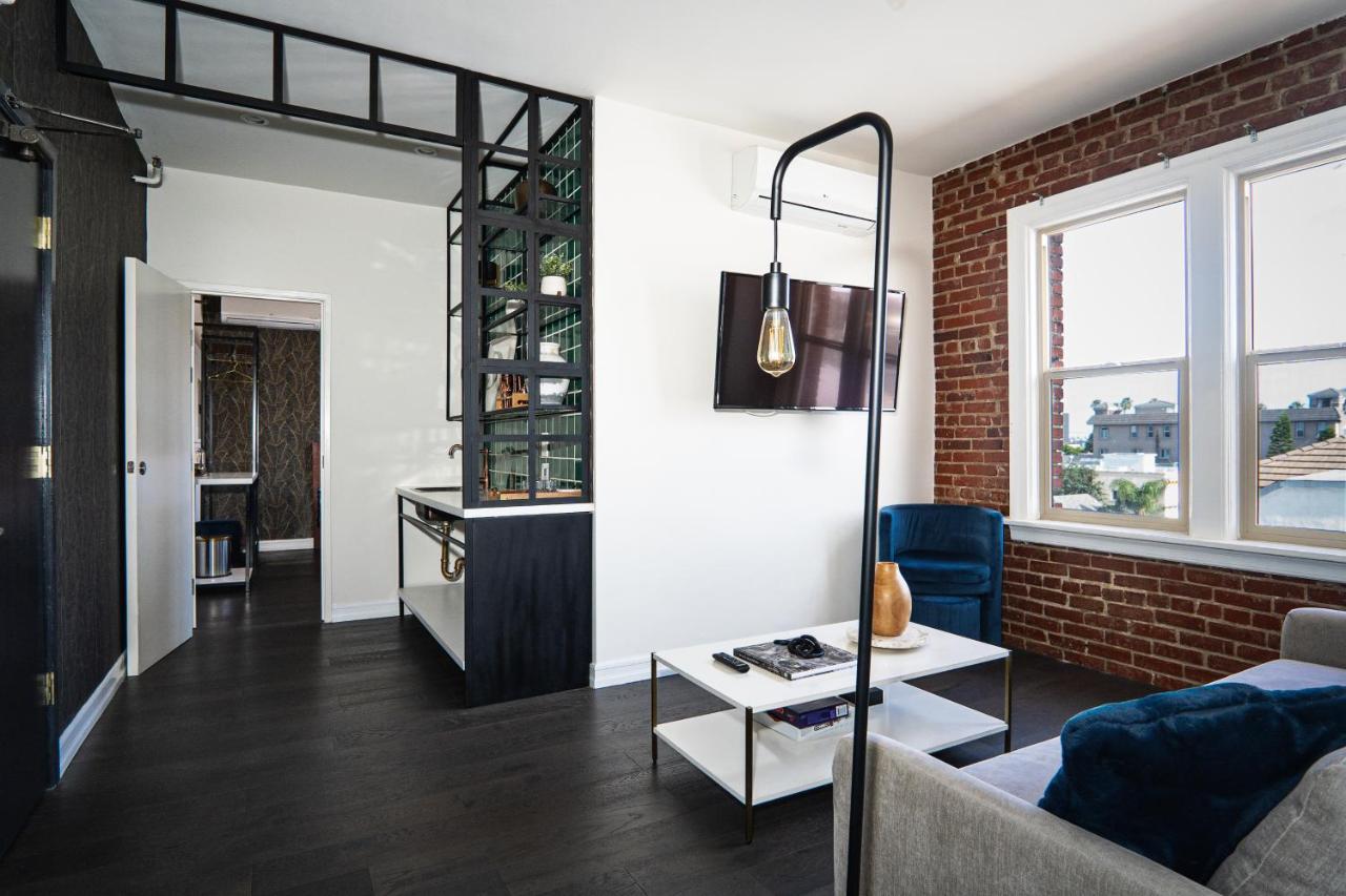 H By H Hospitality 4* Los Angeles