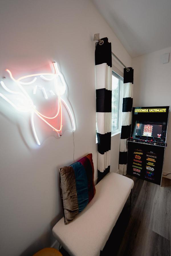 Hollywood Hideaway Art Deco Selfie Masterpiece!! * Los Angeles
