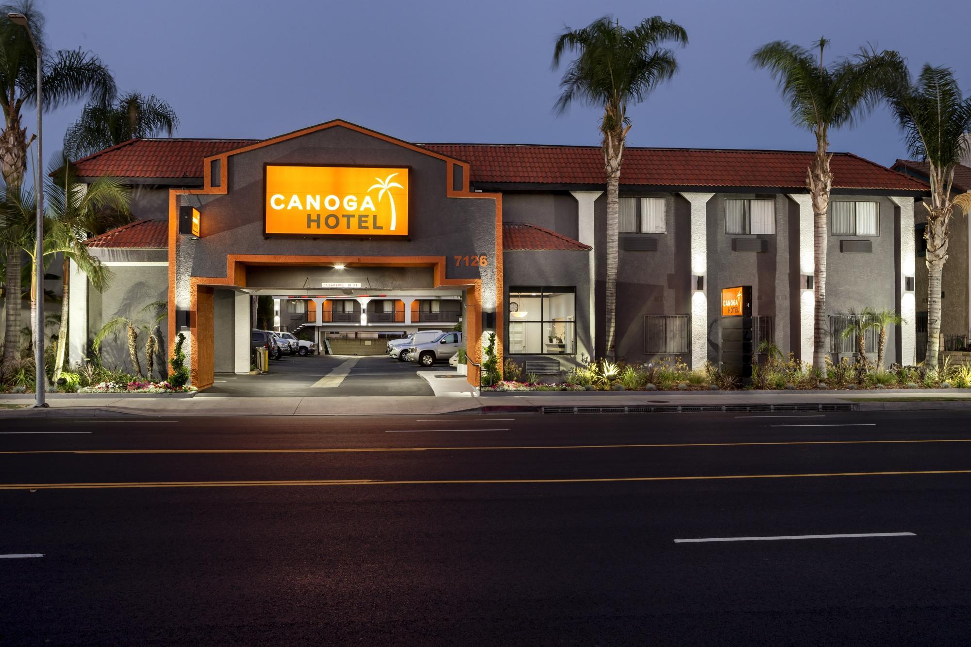 Canoga At Warner Center Hotel 3*