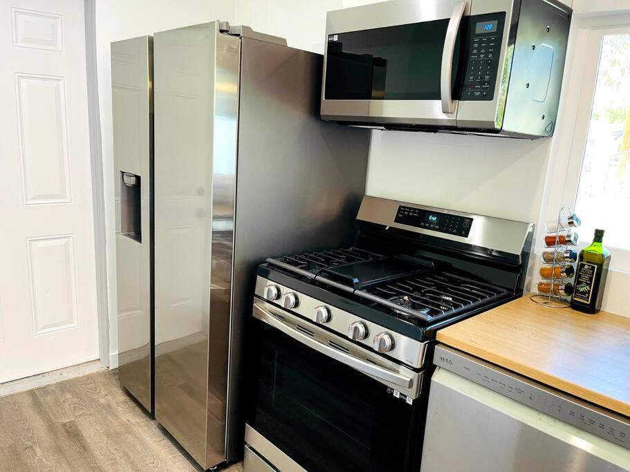 Fully Remodeled 1-bedroom House With Massive Yard