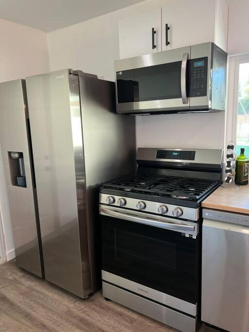 Villa Fully Remodeled 1-bedroom House With Massive Yard Los Angeles