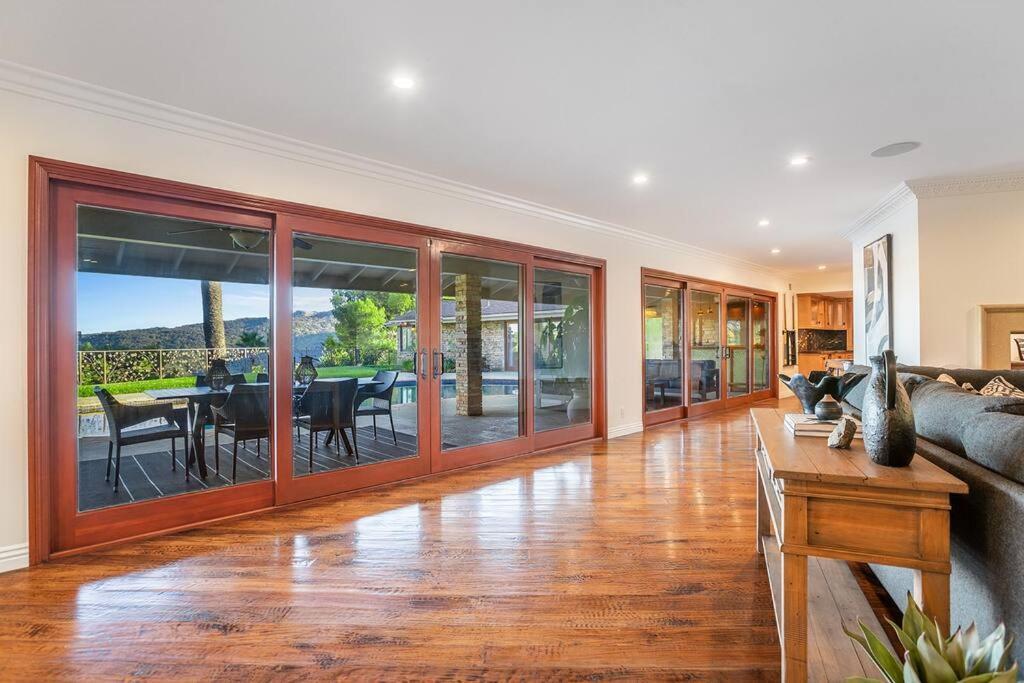 5bdr Park Lane Villa-basketball Court-pool-views Los Angeles