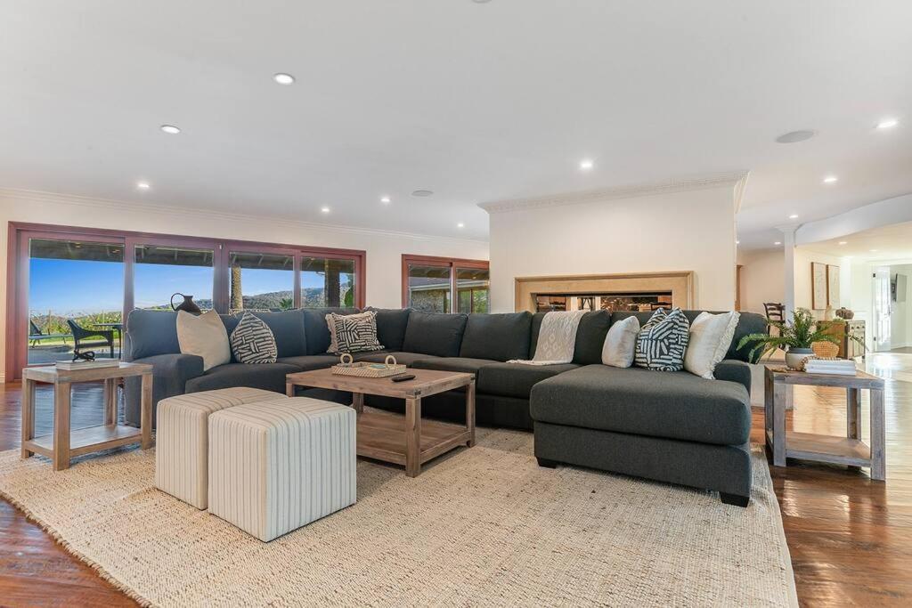 5bdr Park Lane Villa-basketball Court-pool-views Los Angeles