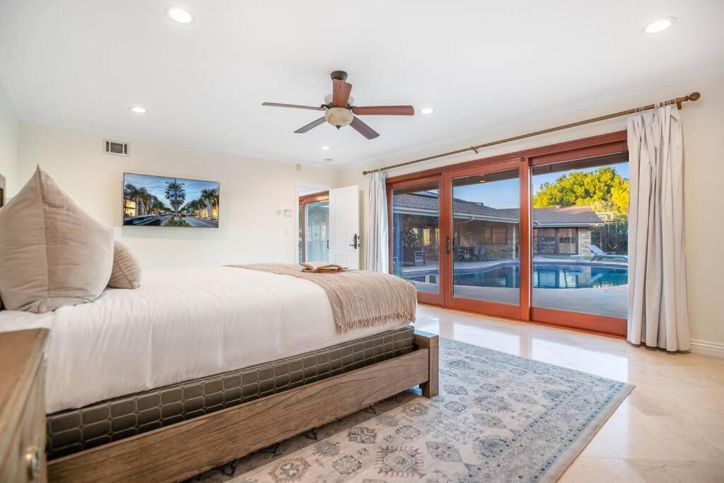 5bdr Park Lane Villa-basketball Court-pool-views Villa Los Angeles
