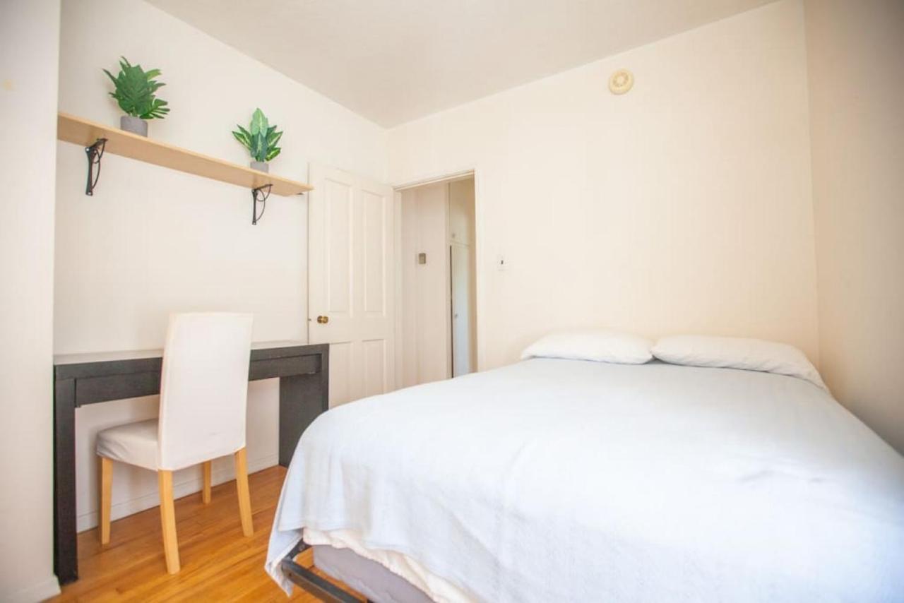Spacious 2 Bedroom Unit With Fireplace F *