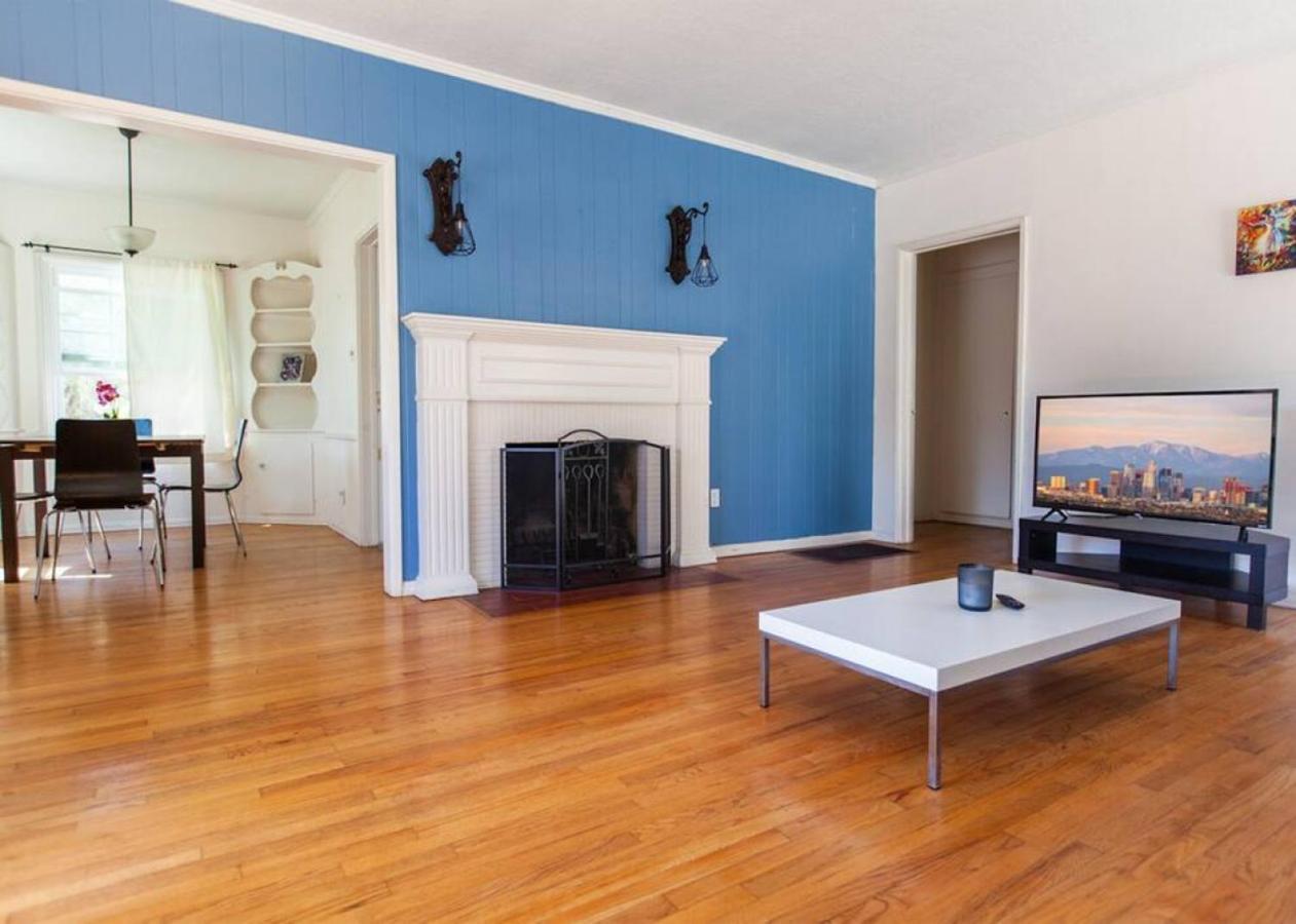 Spacious 2 Bedroom Unit With Fireplace F Apartment Los Angeles