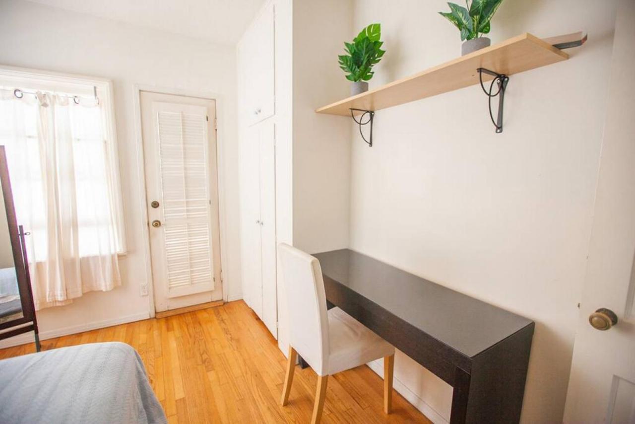 Spacious 2 Bedroom Unit With Fireplace F * Los Angeles