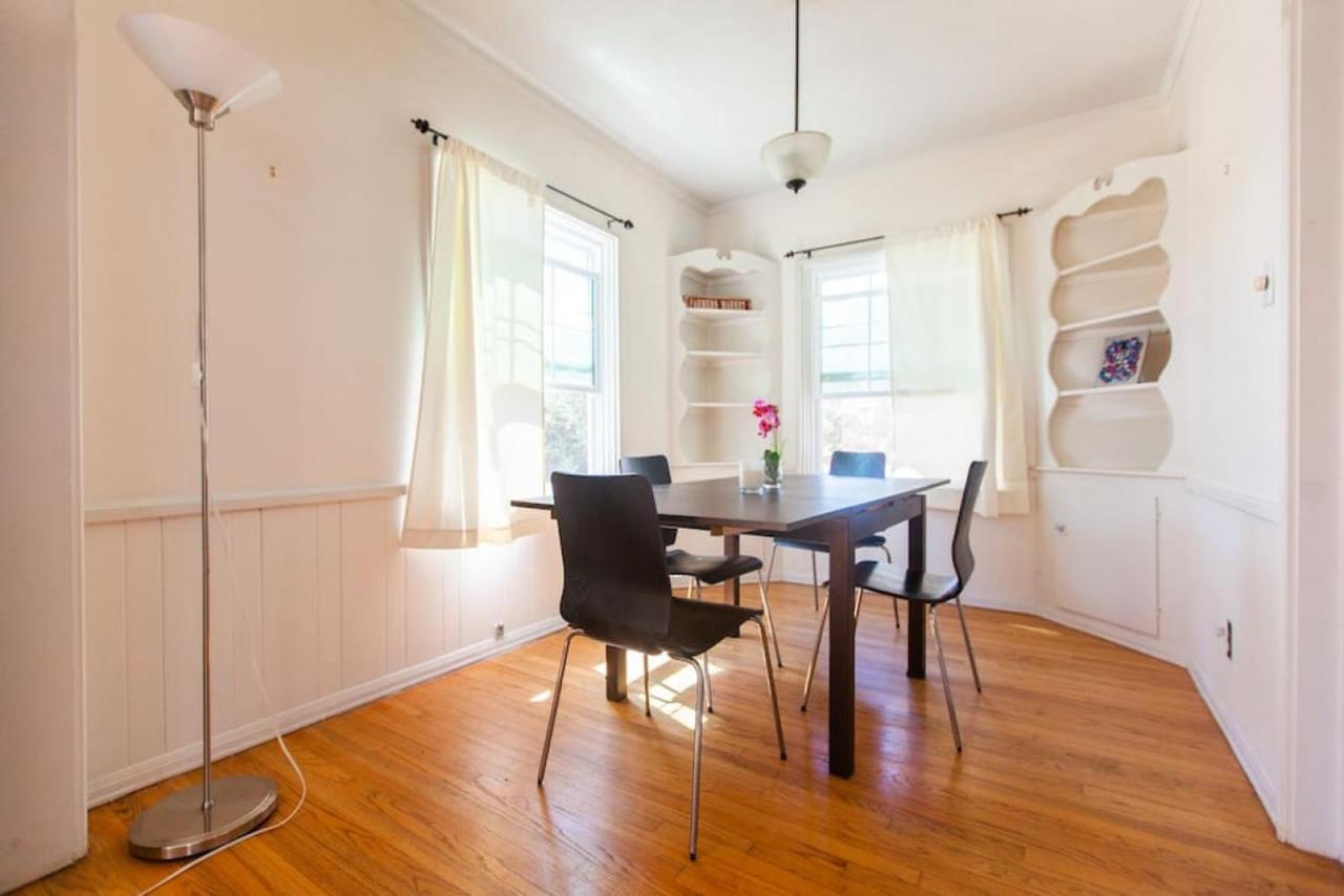 Apartment Spacious 2 Bedroom Unit With Fireplace F Los Angeles