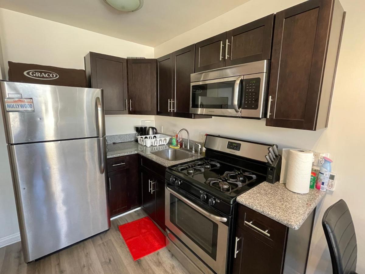 The Housing La Apartment