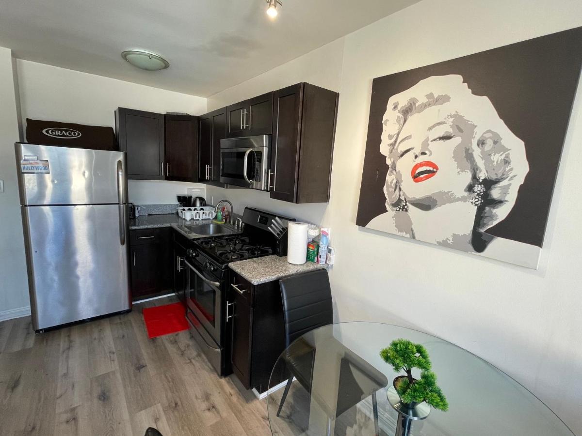 The Housing La Apartment
