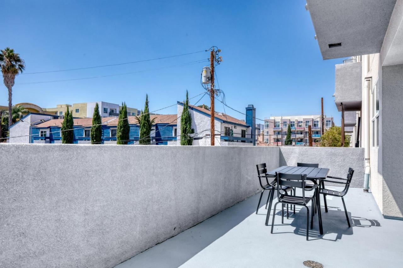 Apartment North Hollywood 2br W Gym Pool Nr Tj Lax-880