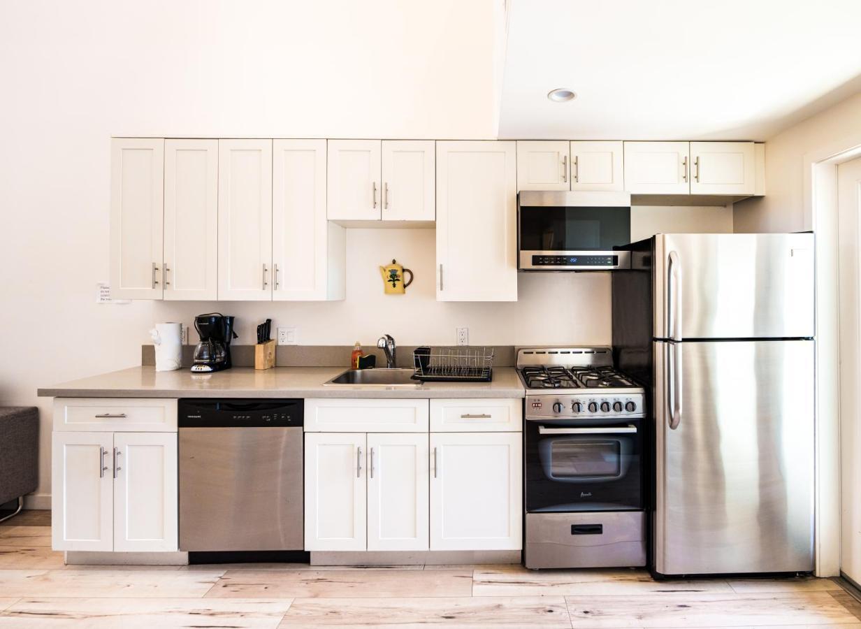 Apartment Chic 1-bed Hollywood Loft Iconic Sign Views & Private Parking Los Angeles
