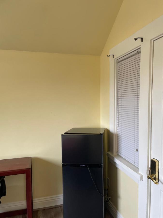 Usc Cozy Nook: Wi-fi, Ac & Fridge Near Downtown