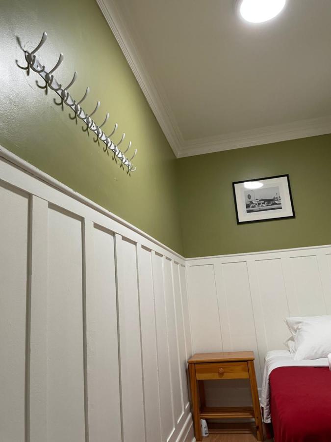 Usc Cozy Nook: Wi-fi, Ac & Fridge Near Downtown *