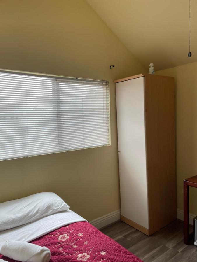 Usc Cozy Nook: Wi-fi, Ac & Fridge Near Downtown Homestay *