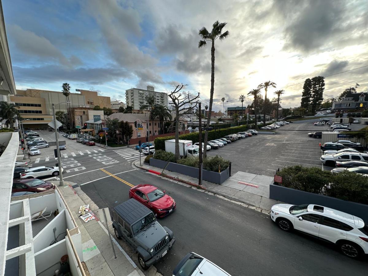 The Housing La Apartment *