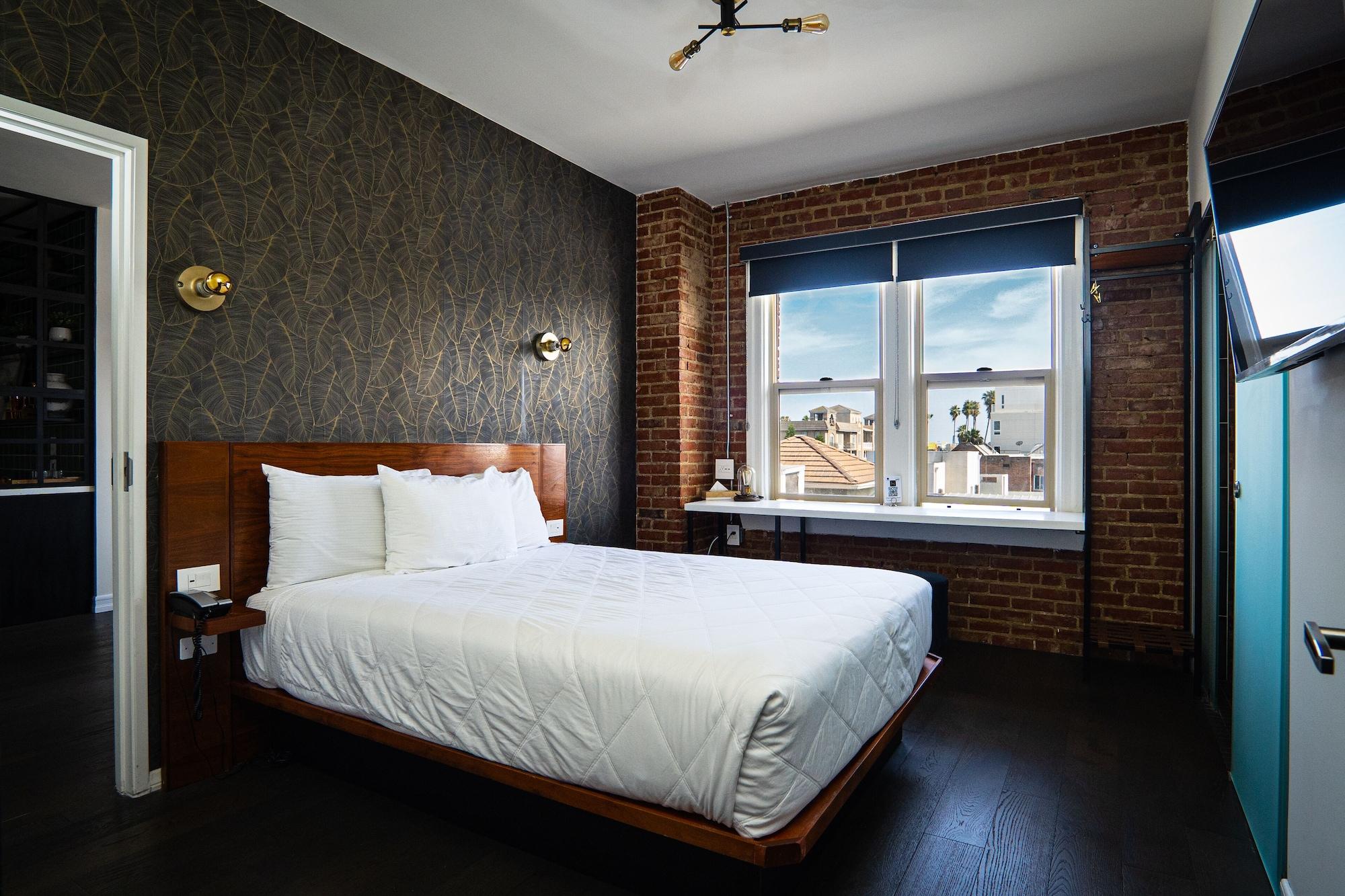 H By H Hospitality 4* Los Angeles