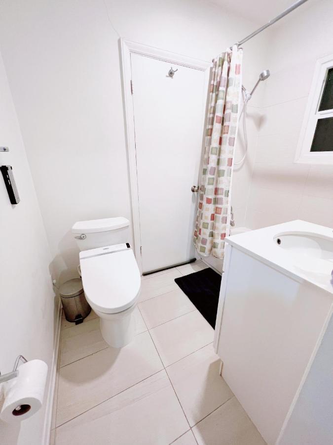 Hospedagem domiciliar Private With En-suite Bathroom And Private Entrance In A House Los Angeles